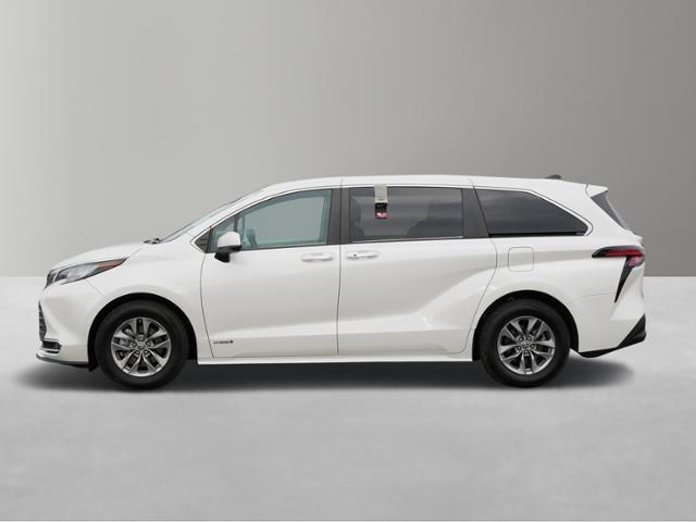 used 2021 Toyota Sienna car, priced at $39,768