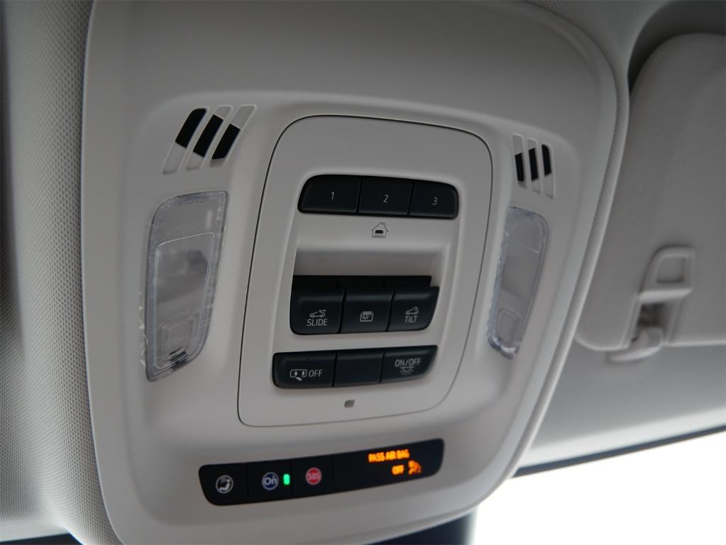 new 2025 Buick Envision car, priced at $40,104