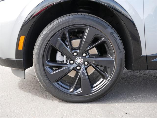 used 2023 Buick Envision car, priced at $31,722