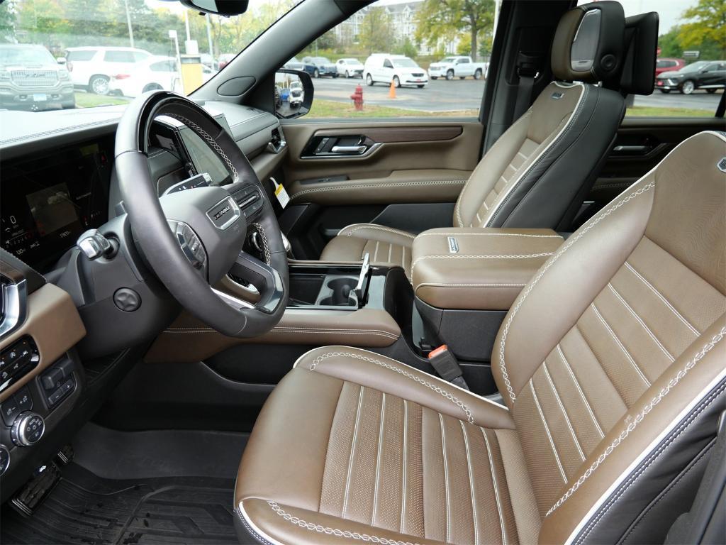 used 2025 GMC Yukon car, priced at $97,995