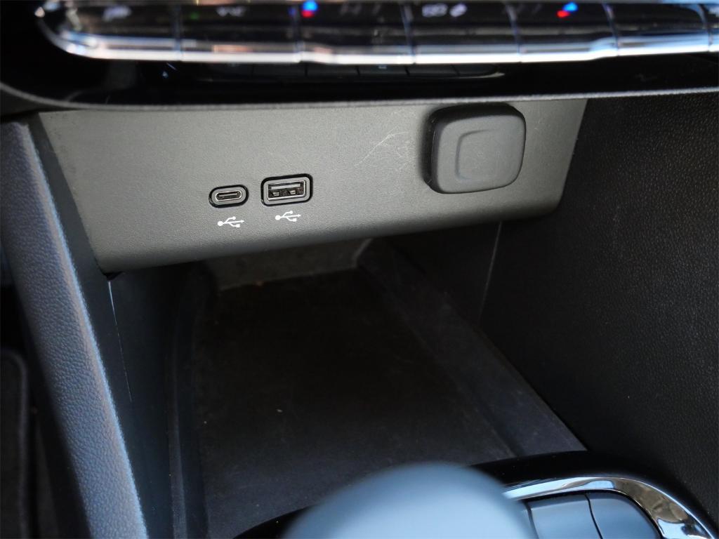 new 2025 Buick Encore GX car, priced at $33,290