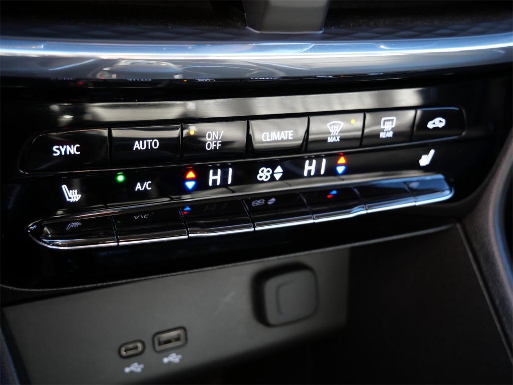 new 2025 Buick Encore GX car, priced at $33,290