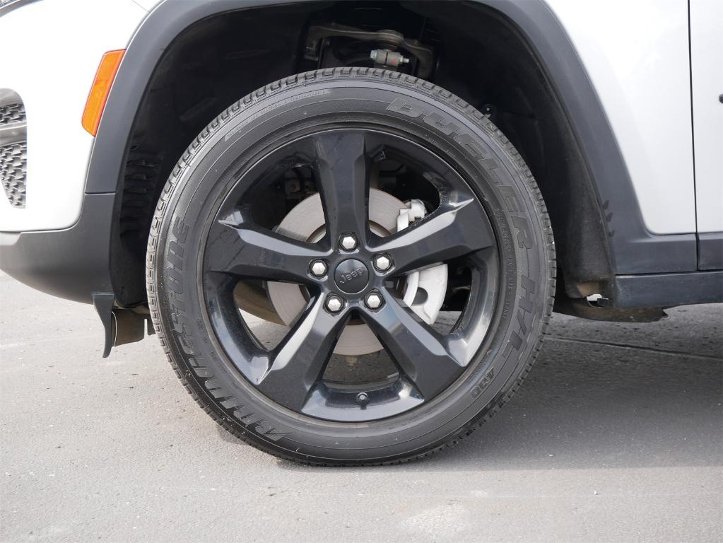 used 2024 Jeep Grand Cherokee car, priced at $33,750