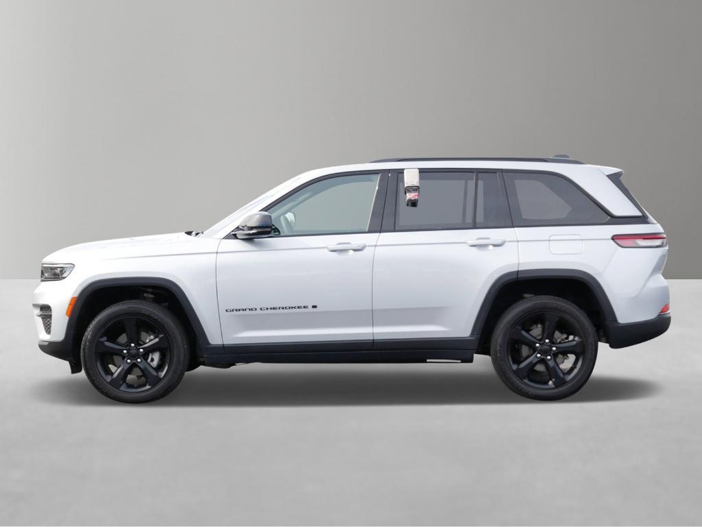 used 2024 Jeep Grand Cherokee car, priced at $33,750