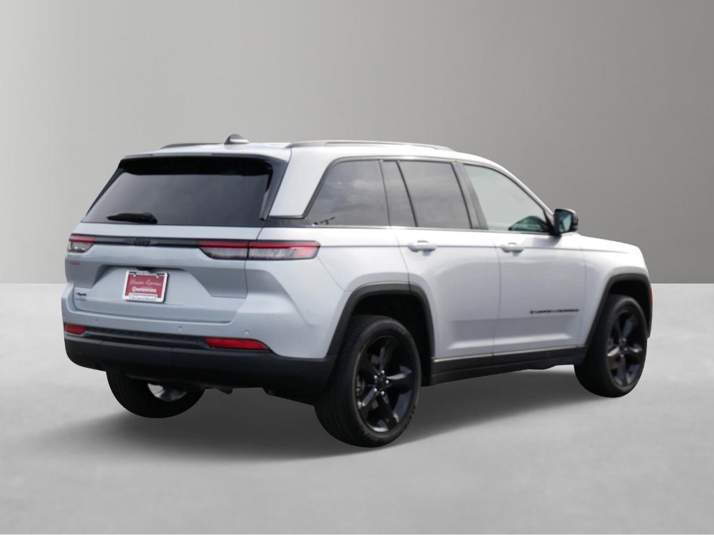 used 2024 Jeep Grand Cherokee car, priced at $33,750
