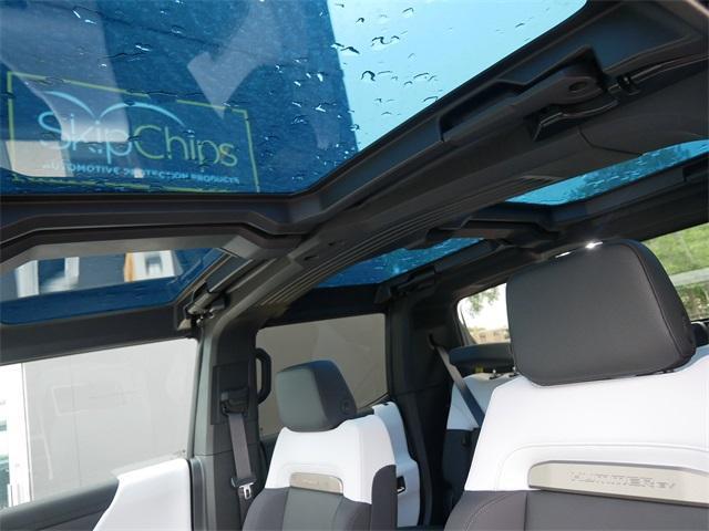 new 2025 GMC HUMMER EV Pickup car, priced at $128,400