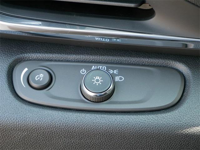 new 2025 Buick Envista car, priced at $27,190