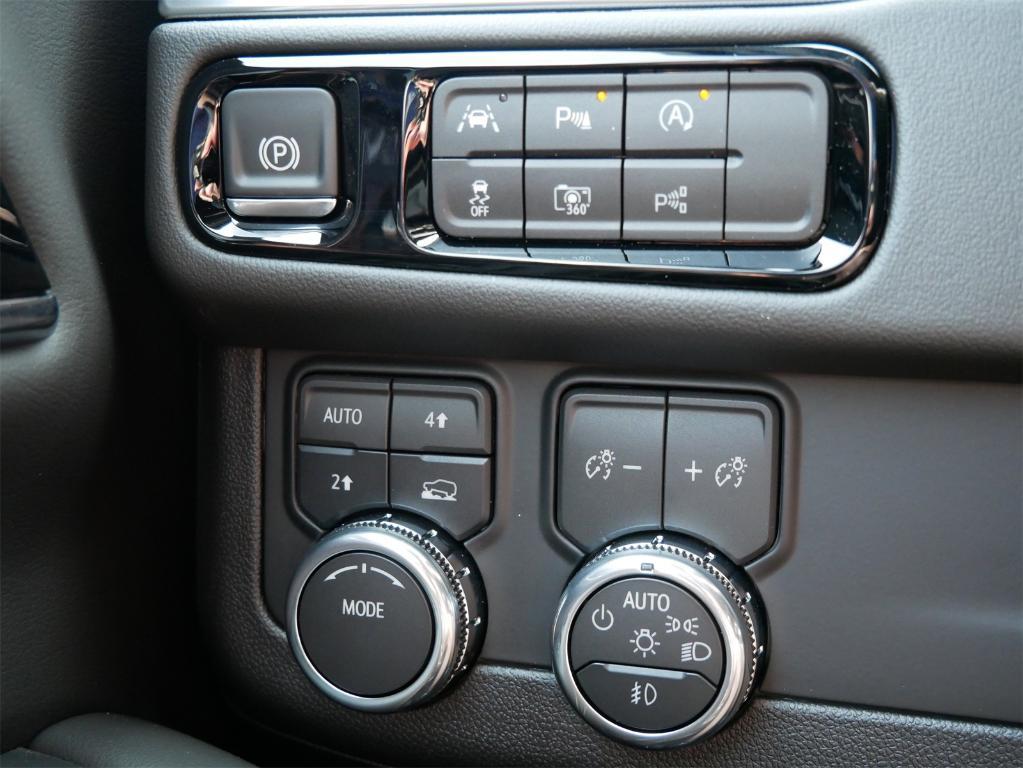 new 2025 GMC Yukon XL car, priced at $77,710