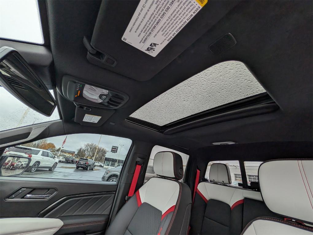 used 2024 GMC Canyon car, priced at $50,297