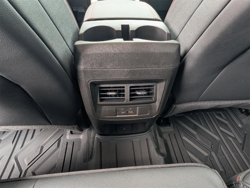 used 2024 GMC Canyon car, priced at $50,297