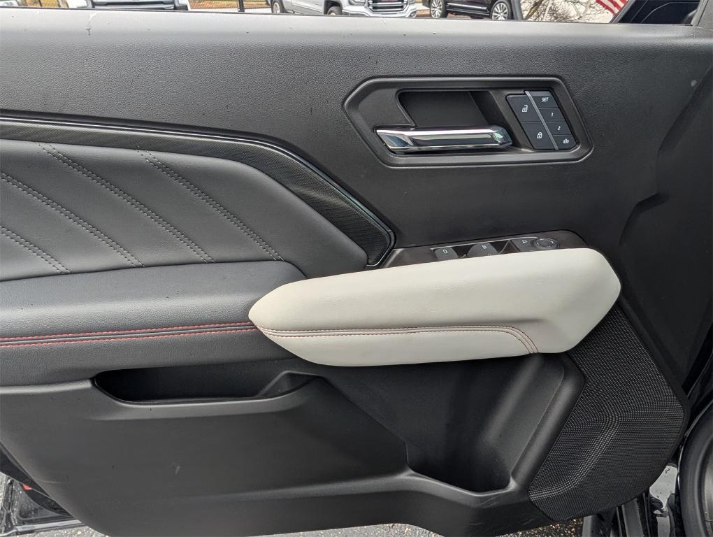 used 2024 GMC Canyon car, priced at $50,297