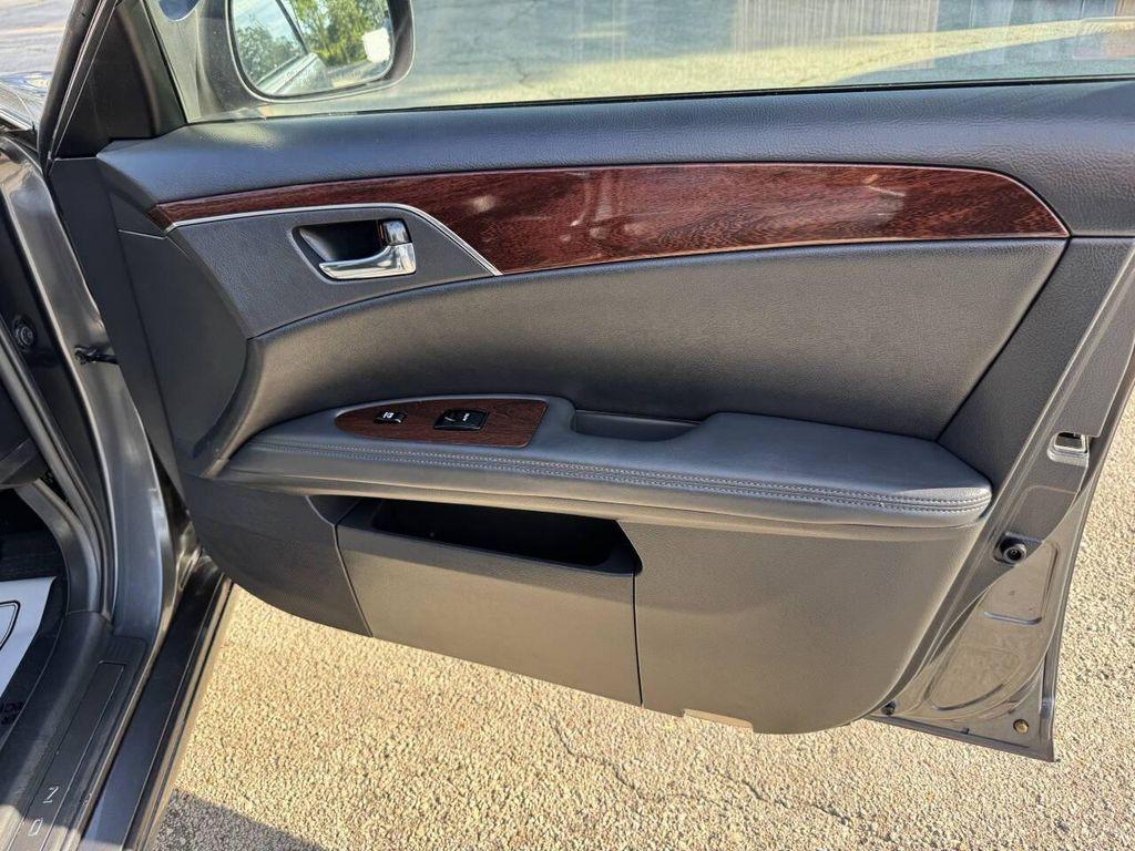 used 2009 Toyota Avalon car, priced at $4,995