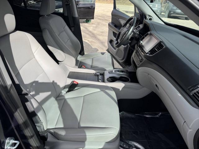 used 2022 Honda Ridgeline car, priced at $24,995