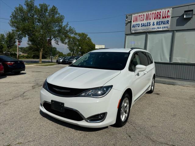 used 2018 Chrysler Pacifica car, priced at $13,995