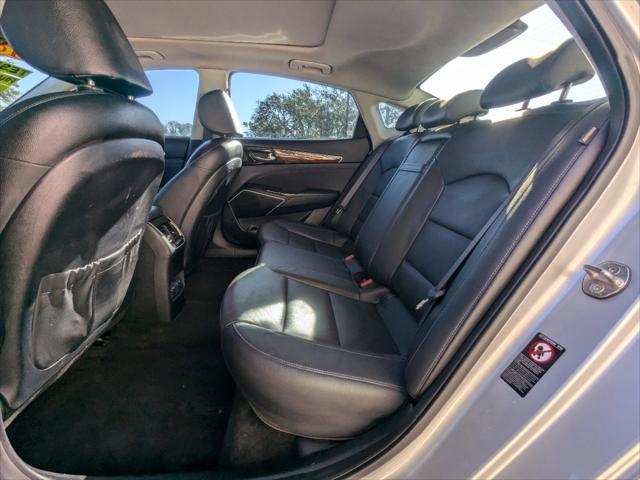 used 2018 Kia Cadenza car