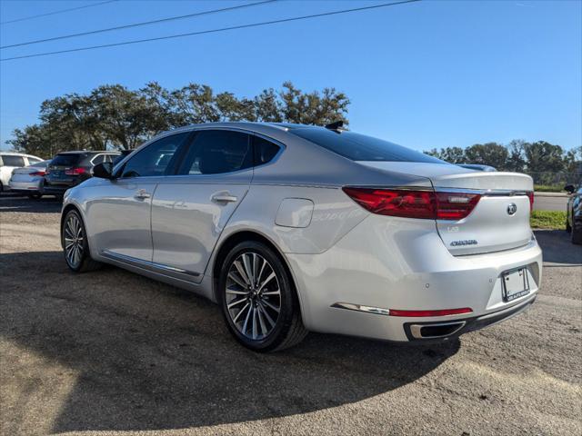 used 2018 Kia Cadenza car