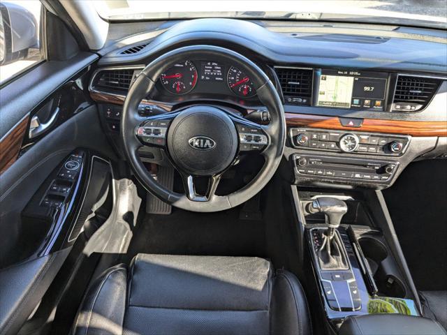 used 2018 Kia Cadenza car