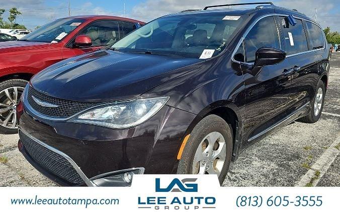 used 2017 Chrysler Pacifica car