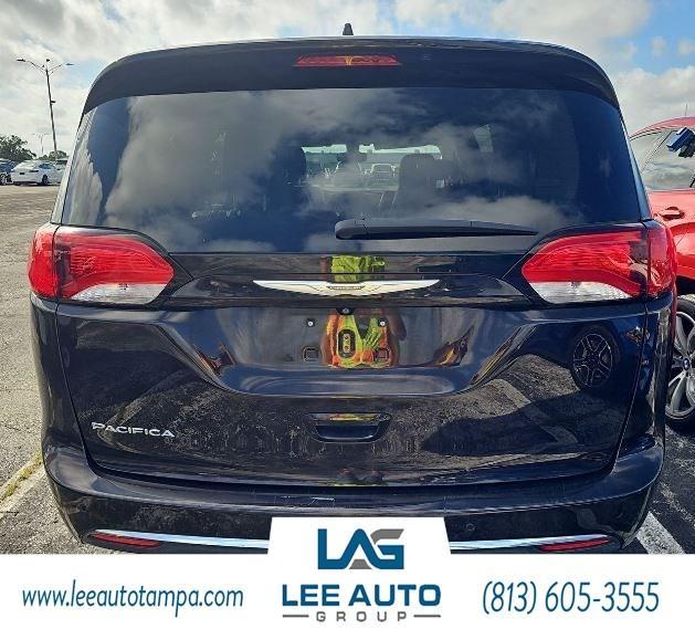 used 2017 Chrysler Pacifica car