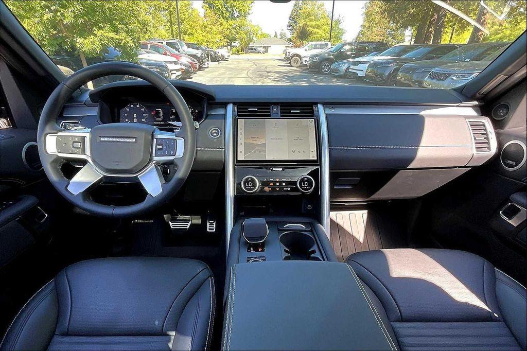 used 2025 Land Rover Discovery car, priced at $67,999