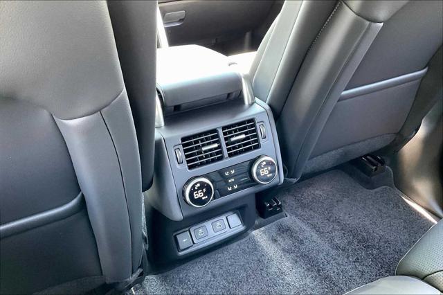 new 2025 Land Rover Discovery car, priced at $75,575