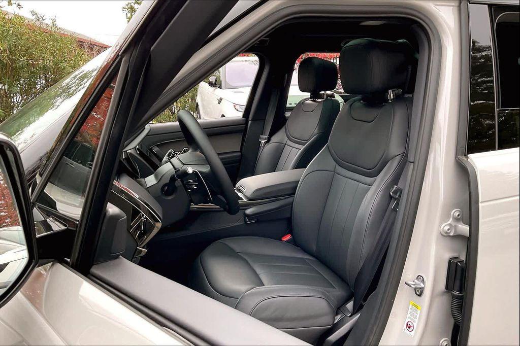 new 2025 Land Rover Range Rover Sport car, priced at $91,655