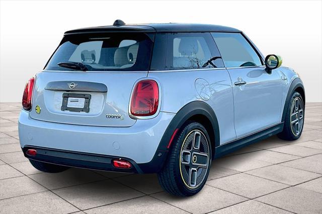 used 2021 MINI Hardtop car, priced at $22,998