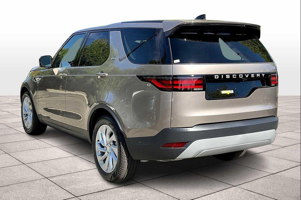 new 2025 Land Rover Discovery car, priced at $66,728