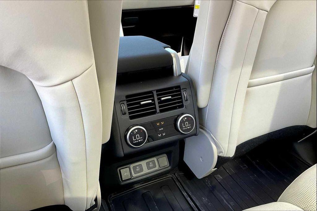 new 2025 Land Rover Discovery car, priced at $66,728