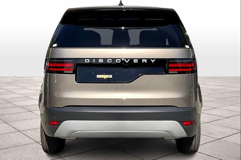 new 2025 Land Rover Discovery car, priced at $66,728