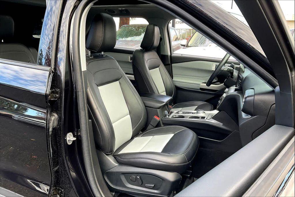 used 2023 Ford Explorer car, priced at $33,999