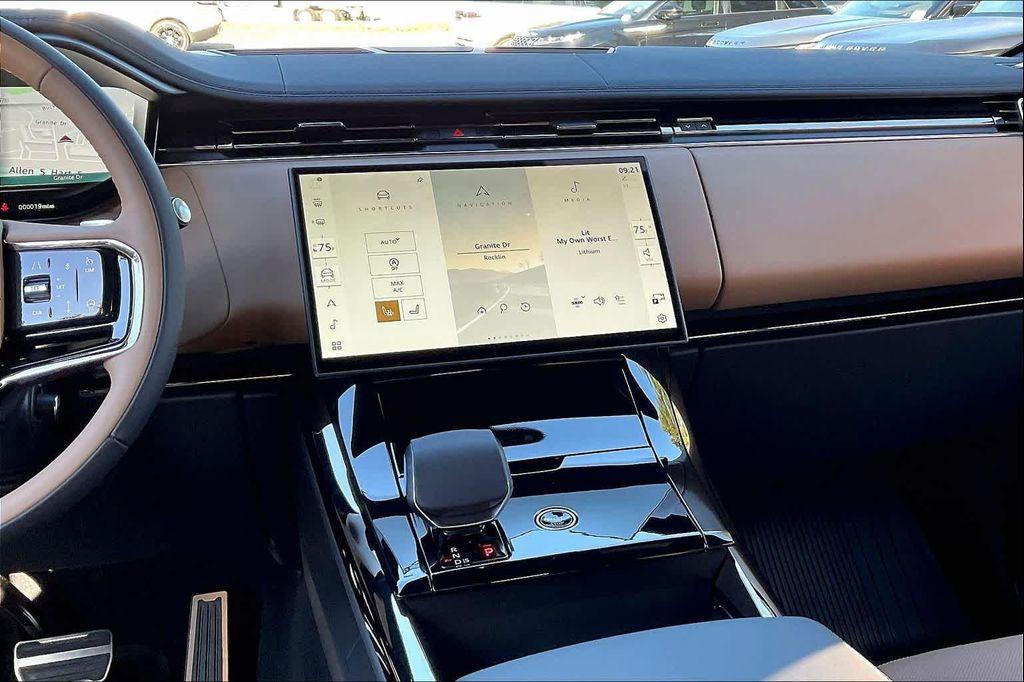 new 2025 Land Rover Range Rover Sport car, priced at $108,270