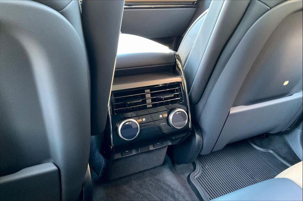 new 2025 Land Rover Range Rover Sport car, priced at $108,270