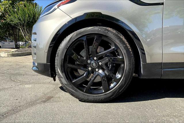 used 2024 Land Rover Discovery car, priced at $67,499