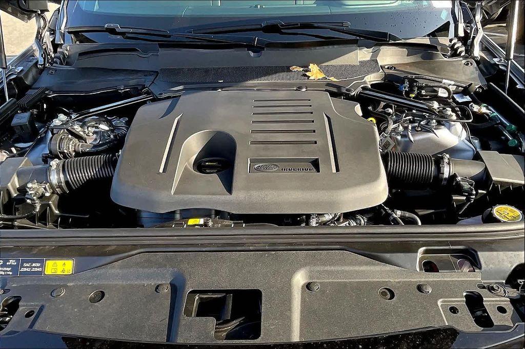 new 2025 Land Rover Discovery car, priced at $80,828