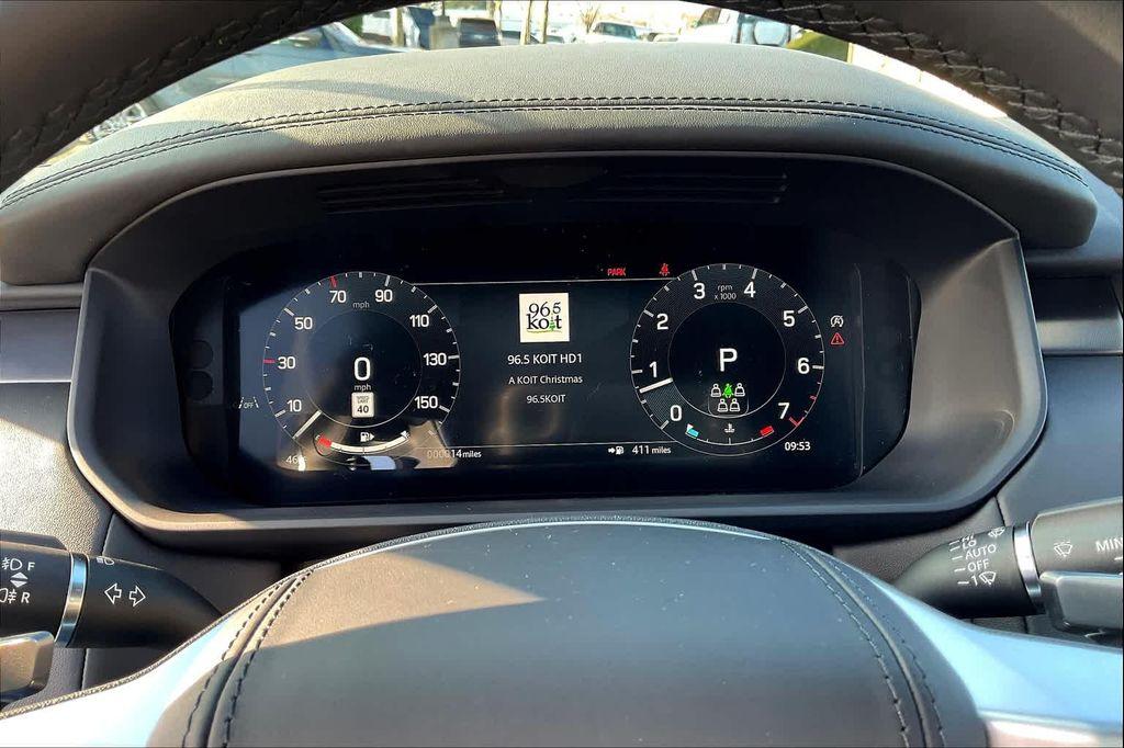 new 2025 Land Rover Discovery car, priced at $80,828