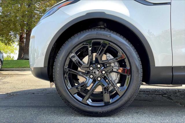 new 2025 Land Rover Discovery car, priced at $64,975