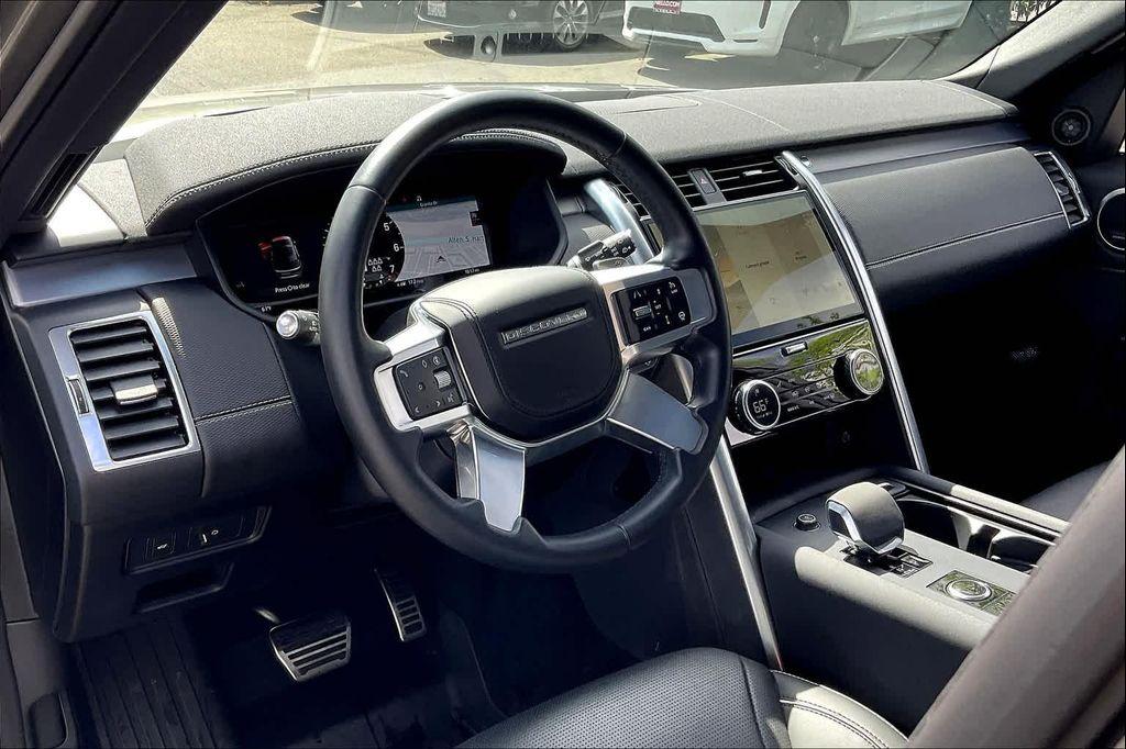 used 2024 Land Rover Discovery car, priced at $51,999