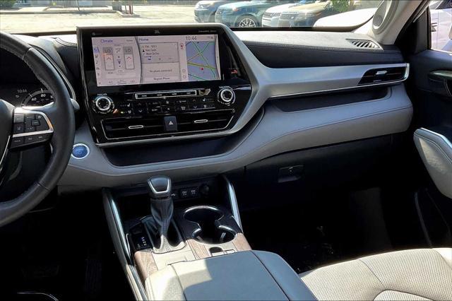 used 2021 Toyota Highlander Hybrid car, priced at $39,499