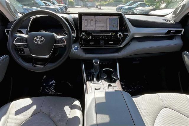 used 2021 Toyota Highlander Hybrid car, priced at $39,499