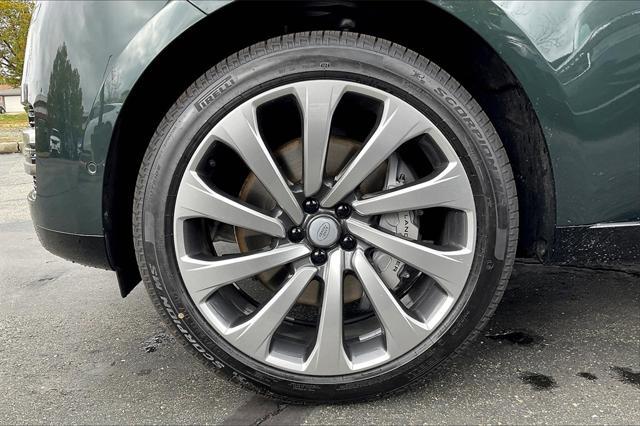 new 2025 Land Rover Range Rover car, priced at $141,605
