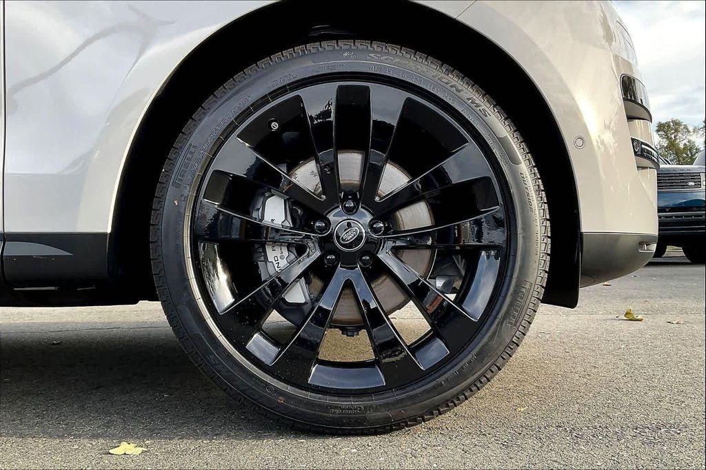 new 2025 Land Rover Range Rover Sport car, priced at $90,930