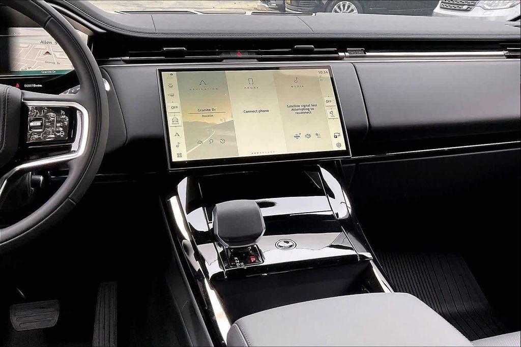 new 2025 Land Rover Range Rover Sport car, priced at $91,025