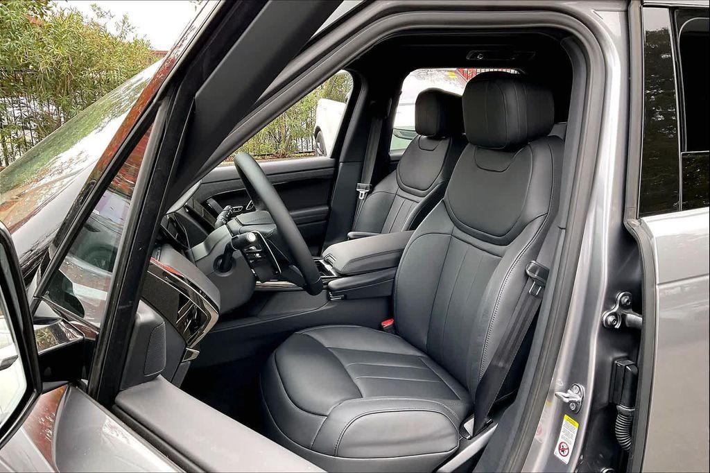 new 2025 Land Rover Range Rover Sport car, priced at $91,025