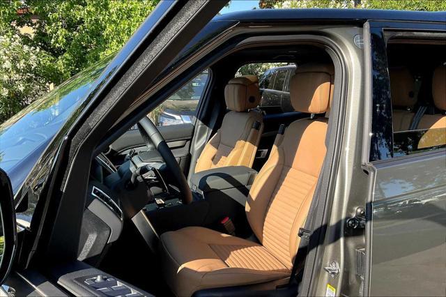 new 2025 Land Rover Discovery car, priced at $83,113