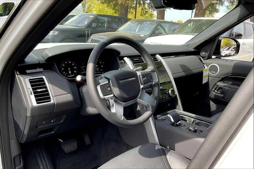 new 2025 Land Rover Discovery car, priced at $69,243
