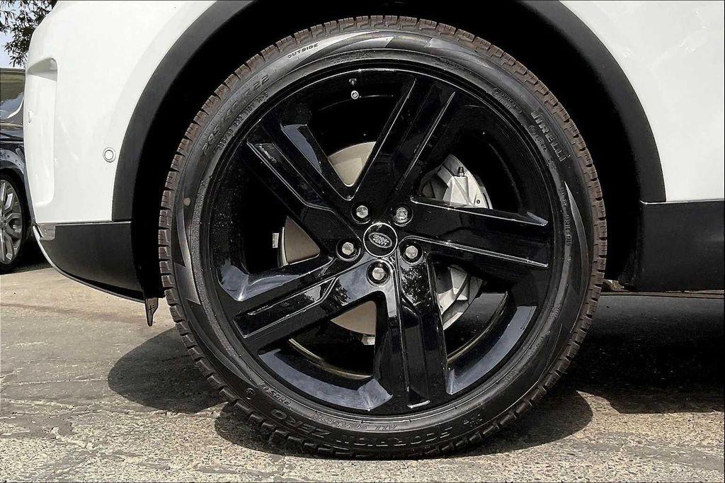 new 2025 Land Rover Discovery car, priced at $69,243
