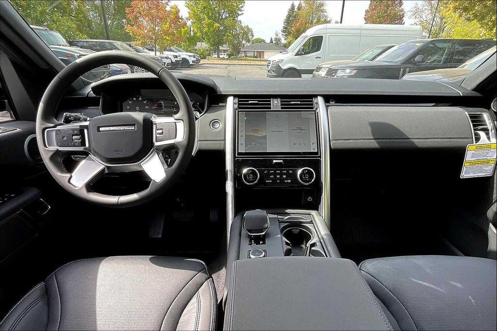 new 2025 Land Rover Discovery car, priced at $69,243