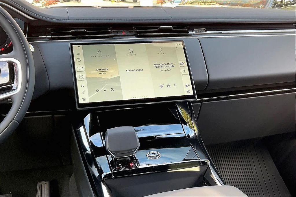 new 2025 Land Rover Range Rover Sport car, priced at $95,840