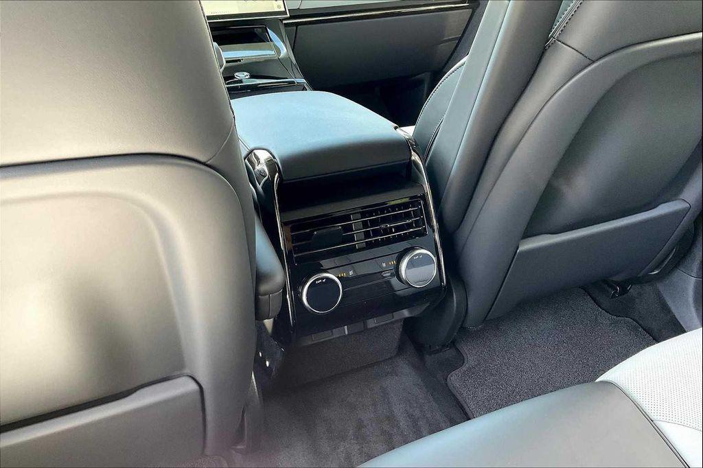 new 2025 Land Rover Range Rover Sport car, priced at $101,035